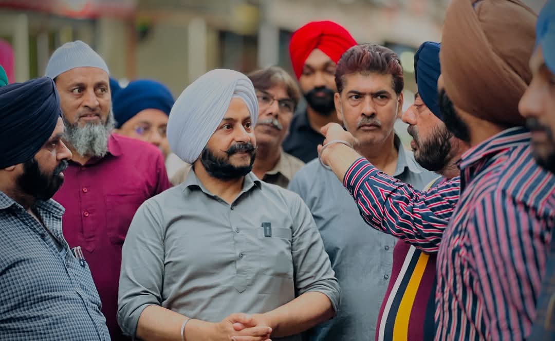 JarnailSinghAAP's tweet image. तिलक नगर में कायम है,काम की राजनीति..
5B ब्लॉक विष्णु गार्डन व ख्याला के निवासियों को सड़क के नव निर्माण पर हार्दिक शुभकामनाएं..
यह कार्य आपके टेक्स् द्वारा एकत्रित विधायक निधि कोष से करवाया गया..

#devolopment #work #mlaforpublic #inaugration #arvindkejriwal #aamaadmiparty