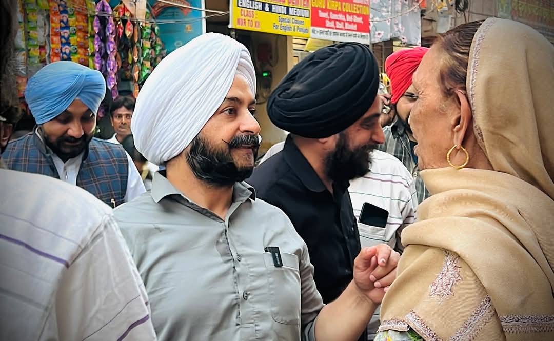 JarnailSinghAAP's tweet image. तिलक नगर में कायम है,काम की राजनीति..
5B ब्लॉक विष्णु गार्डन व ख्याला के निवासियों को सड़क के नव निर्माण पर हार्दिक शुभकामनाएं..
यह कार्य आपके टेक्स् द्वारा एकत्रित विधायक निधि कोष से करवाया गया..

#devolopment #work #mlaforpublic #inaugration #arvindkejriwal #aamaadmiparty