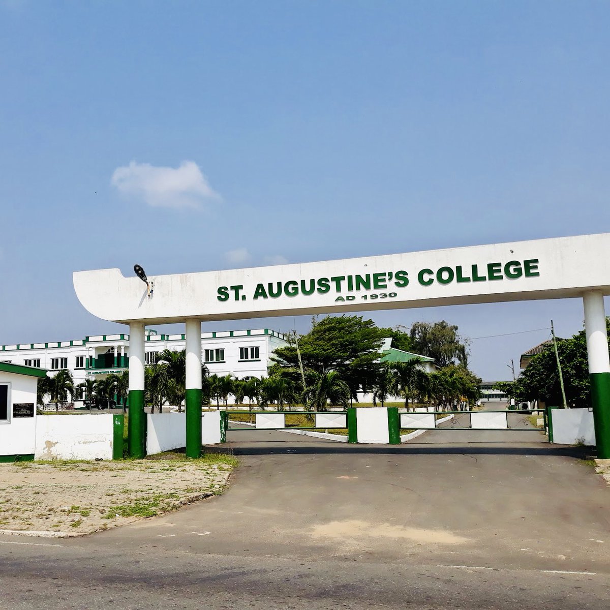Persevering and conquering since 1930. 🟢

It’s been 95 years of excellence, grit, and purpose. Happy Anniversary to the St. Augustine’s College, a place that shaped us and continues to shape changemakers and global leaders. 

Mbo Augustine 💚

#AuguscoAt95 #APSU #APSU15