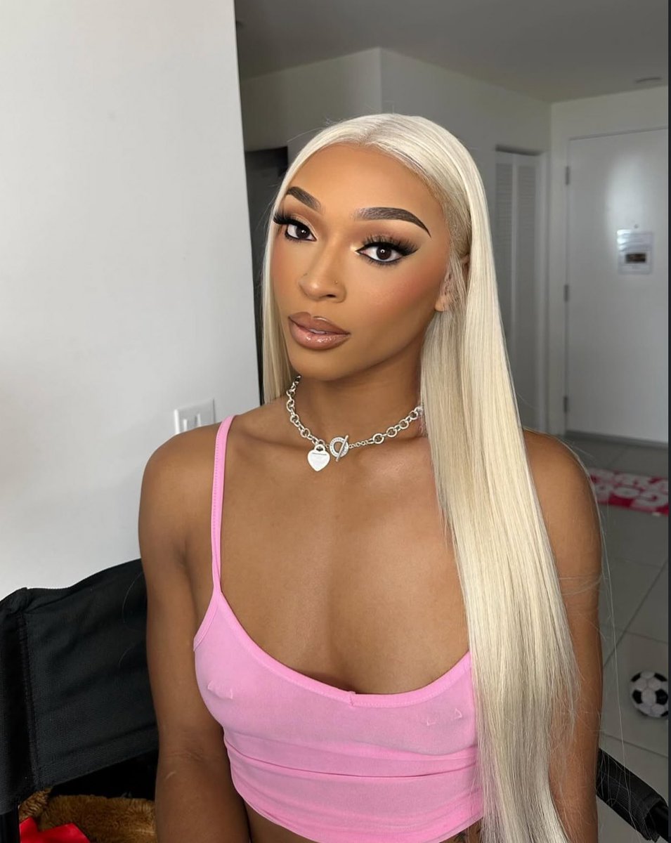 trendyhoopstars's tweet image. DiJonai Carrington! 📸✨