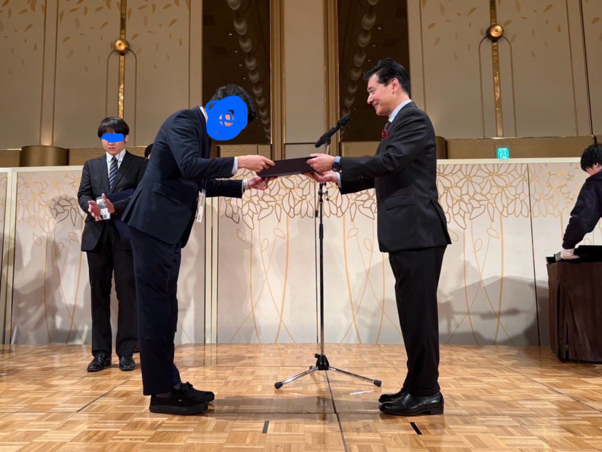 wp0821pt's tweet photo. #JSICM52 の理学療法士セッションで優秀賞をいただきました…
つよつよな共同演者達のおかげです!
いつも関わっていただいてる周りの方々に感謝です🙇♂️ https://t.co/LgKP4lAtlw