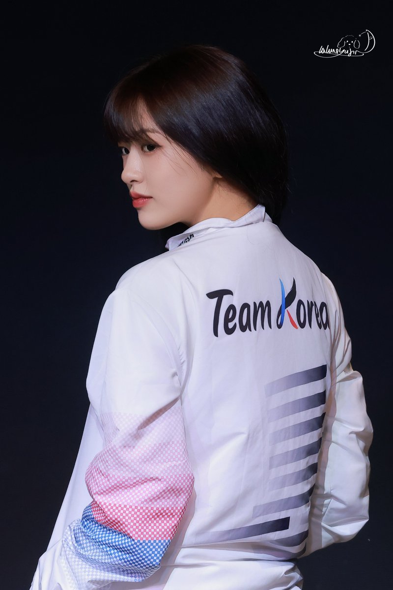 Lune4Yujin's tweet photo. 250315    

#ANYUJIN #안유진 #ユジン 
#IVE #아이브 #アイヴ https://t.co/BfIIkErfzb