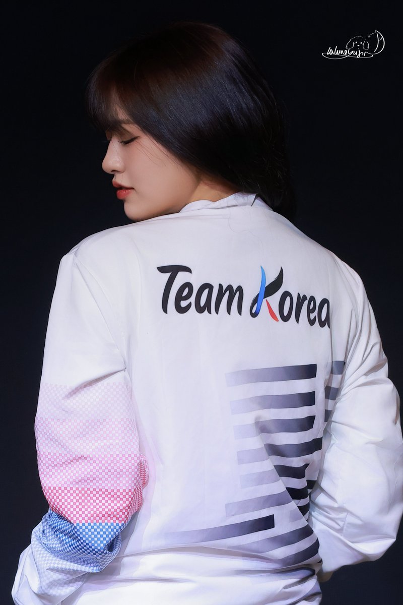 Lune4Yujin's tweet photo. 250315    

#ANYUJIN #안유진 #ユジン 
#IVE #아이브 #アイヴ https://t.co/BfIIkErfzb