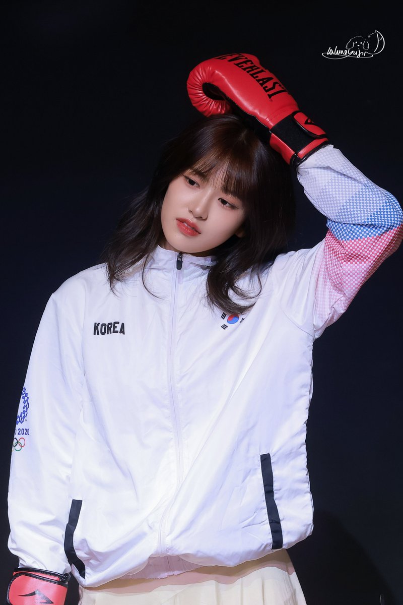 Lune4Yujin's tweet photo. 250315    

#ANYUJIN #안유진 #ユジン 
#IVE #아이브 #アイヴ https://t.co/BfIIkErfzb