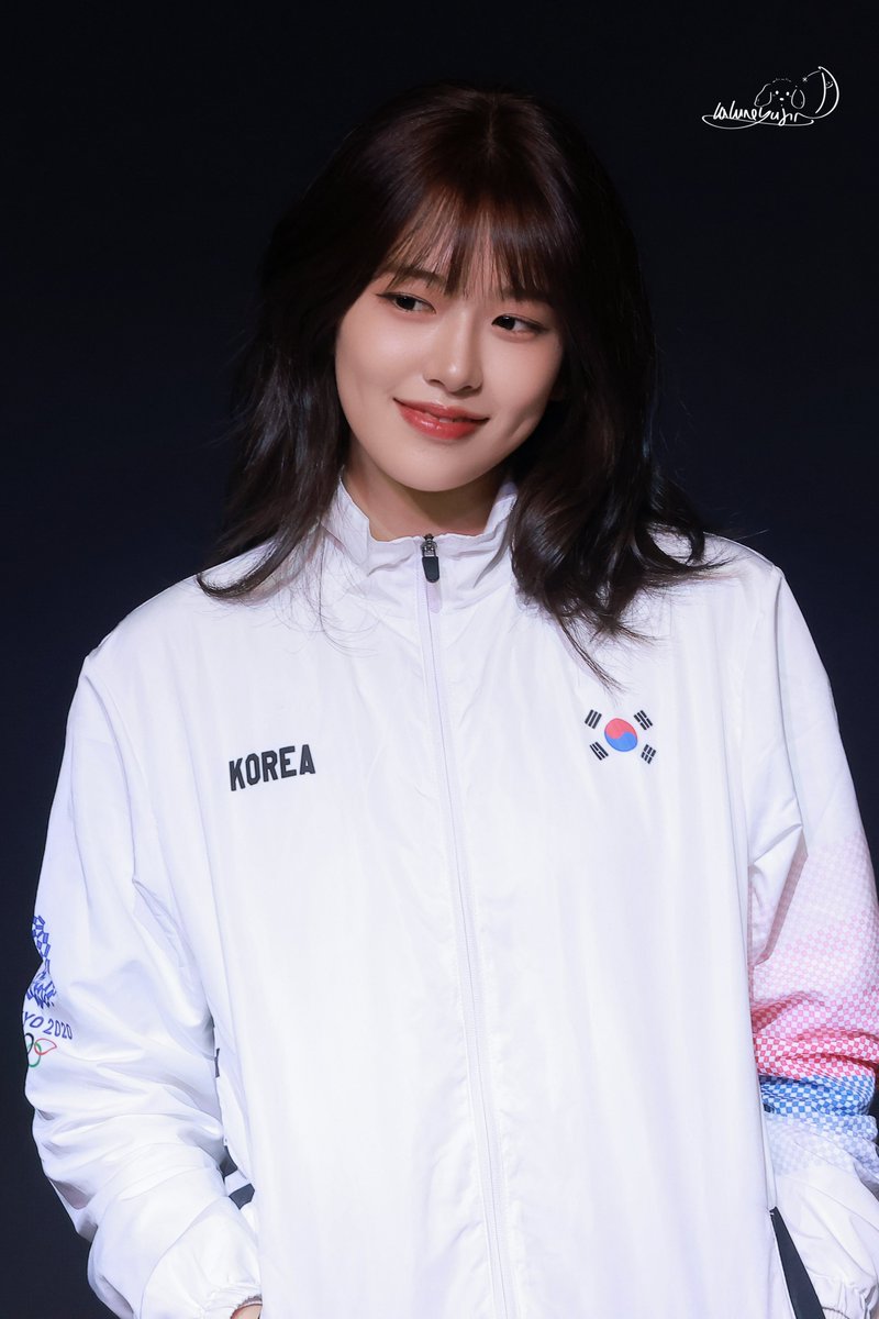 Lune4Yujin's tweet photo. 250315    

#ANYUJIN #안유진 #ユジン 
#IVE #아이브 #アイヴ https://t.co/BfIIkErfzb