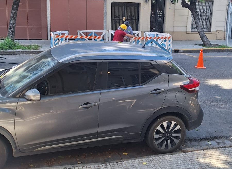 5ta vez en 3 meses q la misma empresa viene, rompe, no hacen nada, tapan. Vienen de nuevo, vuelven a romper. Y así. El curro del <a href="/proargentina/">PRO</a> en CABA es increíble. ¿De quién será esa empresa C&amp;E? Newbery y Conde, Colegiales. <a href="/yamilsantoro/">Yamil Santoro</a> <a href="/AguanteCerebro/">Cerebro®️</a> <a href="/ProyectoCABA/">Hagamos CABA Grande de Nuevo</a> <a href="/JMilei/">Javier Milei</a>
