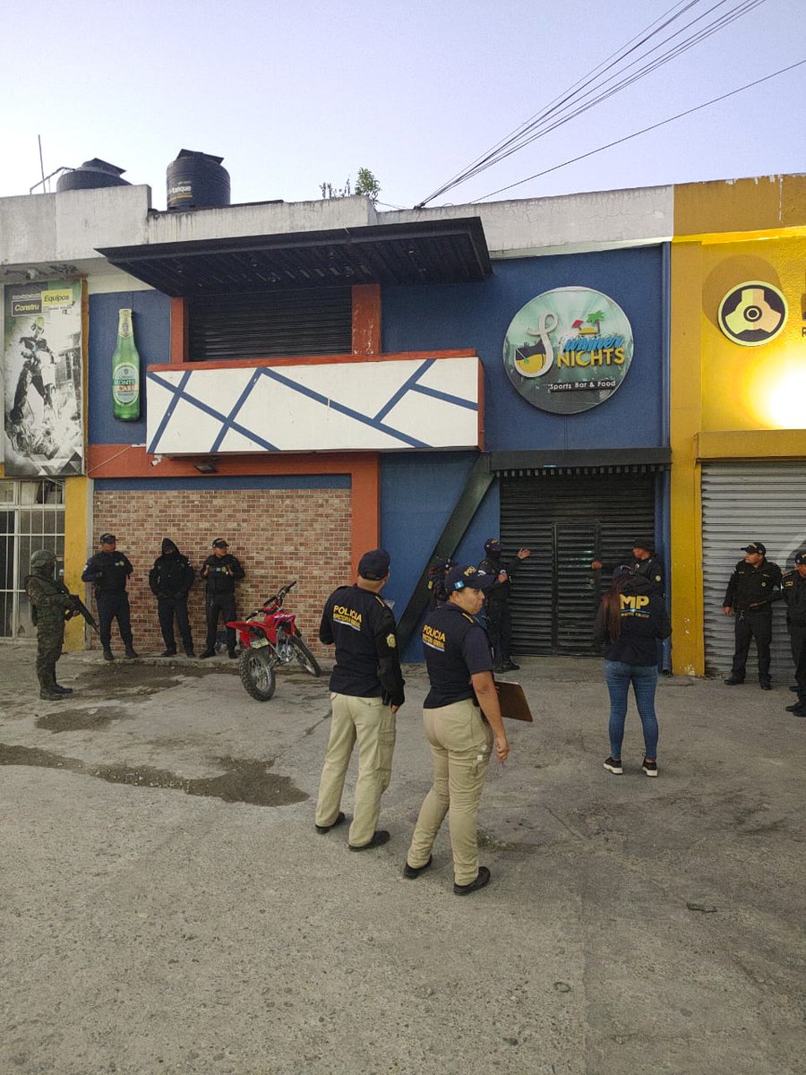MPguatemala's tweet photo. 2025: 74 días de trabajo fuerte y firme 💪

Allanamientos 🚨

La Fiscal Regional de Occidente doctora Miriam Iliana Barrios de Alvarado, coordina con apoyo de la PNC, #DEIC y #DICRI de forma simultánea 71 diligencias de allanamiento, inspección, registro y secuestro de evidencia en los departamentos de Huehuetenango, San Marcos, Totonicapán y Quetzaltenango con el objetivo de localizar indicios que permitan fortalecer investigaciones en curso.

Con estas acciones se busca dar una respuesta efectiva a la población guatemalteca en busca de justicia.

#MPfuerteYfirme 💪✅
#Allanamientos 🚨