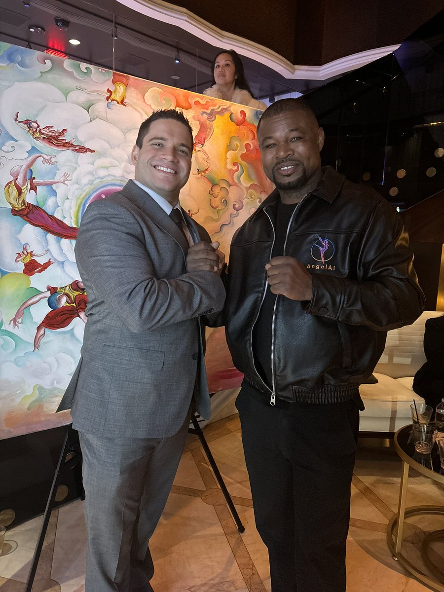 Vinny Pacifico (@vinnypacifico1) on Twitter photo We out here at <a href="/WynnLasVegas/">Wynn Las Vegas</a> <a href="/ShaneMosley_/">Sugar Shane Mosley</a> We out here at <a href="/WynnLasVegas/">Wynn Las Vegas</a> <a href="/ShaneMosley_/">Sugar Shane Mosley</a>