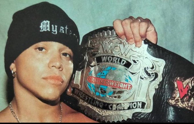wrestle_hist's tweet photo. 3/15/1999  

Rey Mysterio defeated Billy Kidman to win back the WCW Cruiserweight Championship on Nitro from the Firstar Center in Cincinnati, Ohio.  

#WCW #WCWNitro #ReyMysterio #Booyaka619 #Underdog #BillyKidman #WCWCruiserweightChampionship https://t.co/G8frrpkVdy