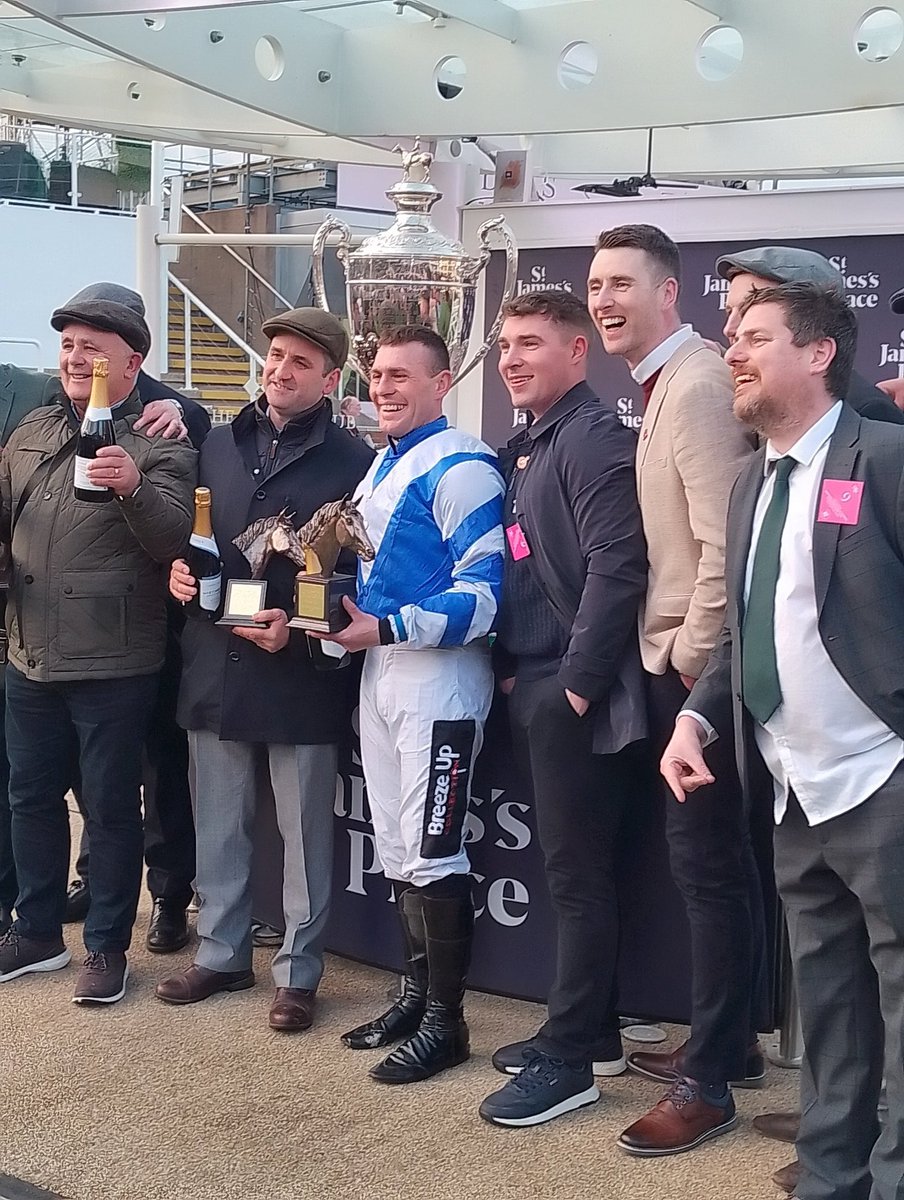JoeSeward1's tweet photo. @Bradfordcentral @SamCurling1 @robjames86 They celebrated better than any other owners I saw all week .
Great to see smaller owners get a turn too in a sport dominated by billionaire and multi millionaire owners . 
The Hunter Chase saw them deny JP another victory and in fairness he was first over to congratulate them . https://t.co/Ti7kLdTH7p
