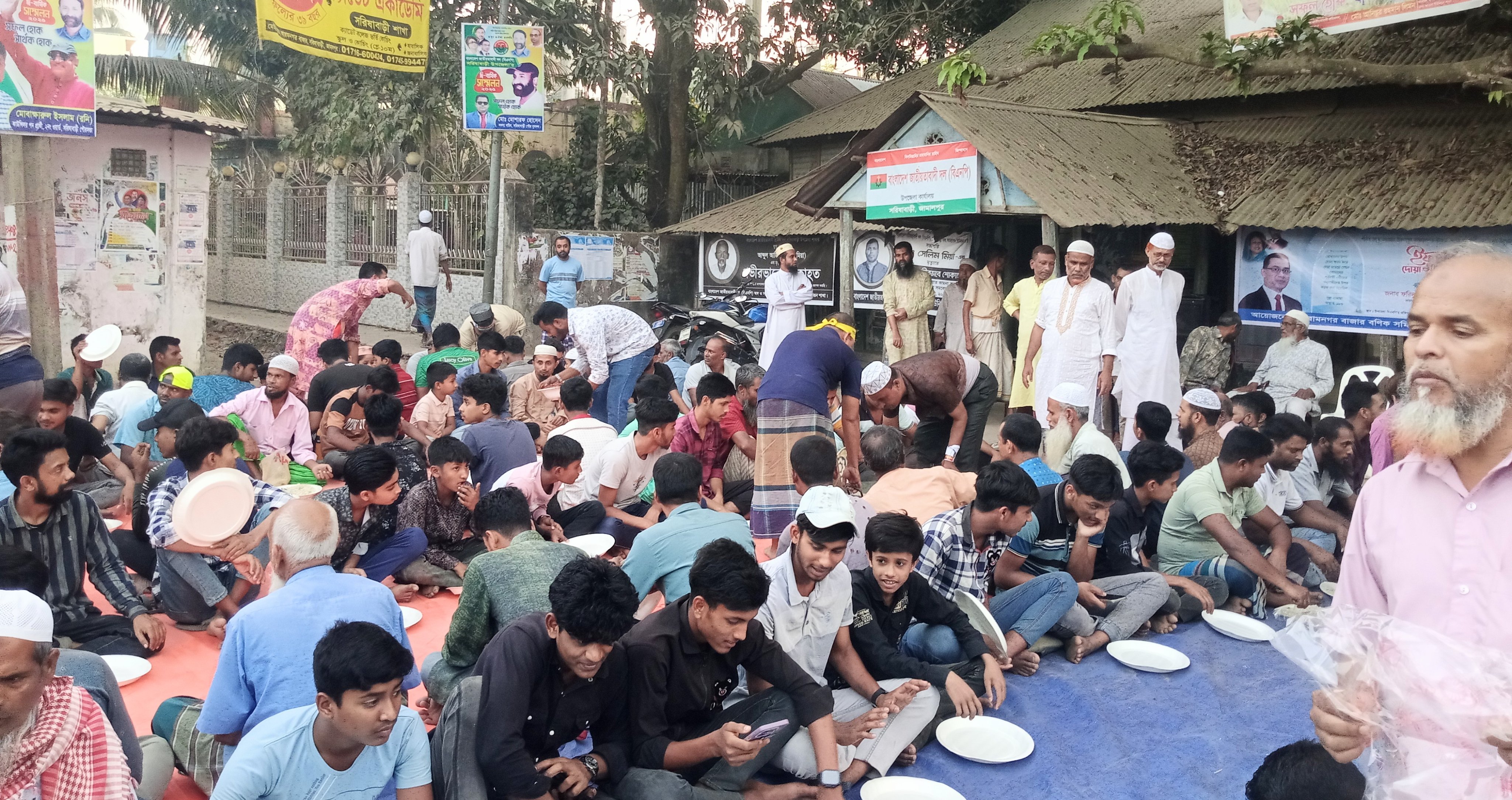 সরিষাবাড়ীতে আরামনগর বাজার বণিক সমিতির উদ্যোগে ইফতার মাহফিল অনুষ্ঠিত