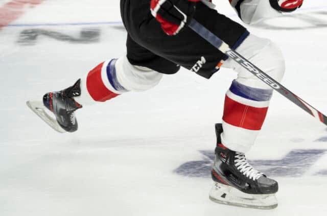 Eags37's tweet image. So many young players struggle away from the puck, they’re so anxious to get going on the offensive side, they cheat all over the ice, you want to get noticed play both sides with the same drive and intensity #TwoWayPlayer #CompletePlayer