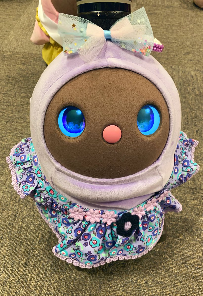 あやみ@LOVOT tweet media