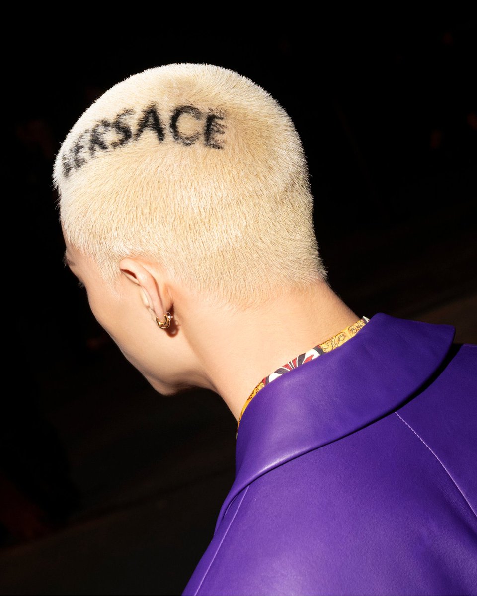 kaivanism's tweet photo. #KAIVAN being a living work of art tonight.
#KAIVAN
#KAIVANxVersaceFW25
#EventideEnt https://t.co/T68USF2zb9
