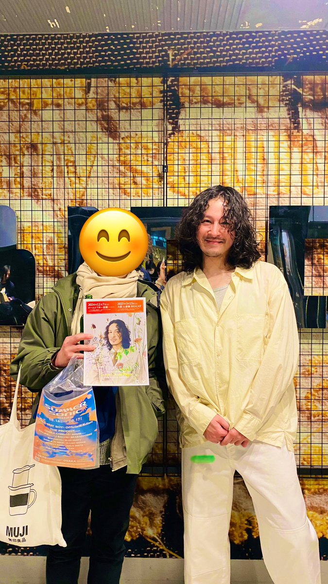 memoryintheblue's tweet photo. 長年いつか近くでお会い出来たらと願い

やっと叶った日

何回も再生したWE alright のYouTube

何度元気づけられたか

お二人共ファンをすごく大事にされる方

言うまでもなくLiveは最高♪

まさかのステージ下の演奏🎶

#ROTHBARTBARON
#佐々木亮介
#三船雅也
#bigcat
#10thAnvtour
#wealright https://t.co/wP8VX66nJS