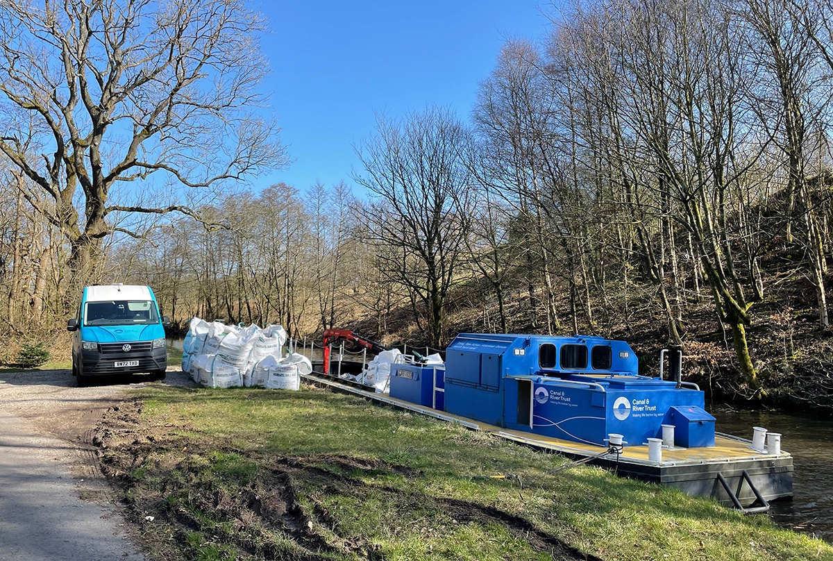 Nowt but a Lad (@nowtbutalad) on Twitter photo Repairs earlier this month to the Leeds-Liverpool Canal near Withnell Fold #Chorley by <a href="/CanalRiverTrust/">Canal & River Trust</a> staff. <a href="/CRTNorthWest/">Canal & River Trust North West</a> <a href="/InChorley/">Chorley in Pictures</a> <a href="/cprelancs/">cprelancs</a> #Lancashire Repairs earlier this month to the Leeds-Liverpool Canal near Withnell Fold #Chorley by <a href="/CanalRiverTrust/">Canal & River Trust</a> staff. <a href="/CRTNorthWest/">Canal & River Trust North West</a> <a href="/InChorley/">Chorley in Pictures</a> <a href="/cprelancs/">cprelancs</a> #Lancashire