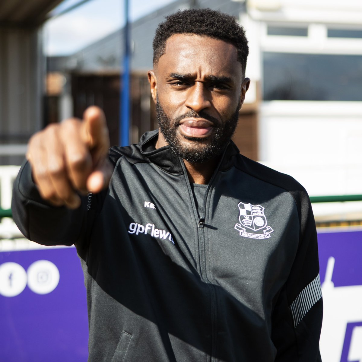 WELCOME TO WEALDSTONE, MUSTAPHA CARAYOL ✍️

We are delighted to announce the signing of free agent winger Mustapha Carayol on a permanent deal! 📝

Full story available here: wealdstone-fc.com/post/welcome-t…
