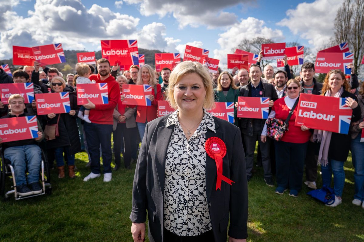 Our fantastic Labour team out in Runcorn and Helsby today supporting our candidate Karen Shore. #votelabour #votekarenshore #Runcorn #Helsby #Frodsham #DeliveringRealChange