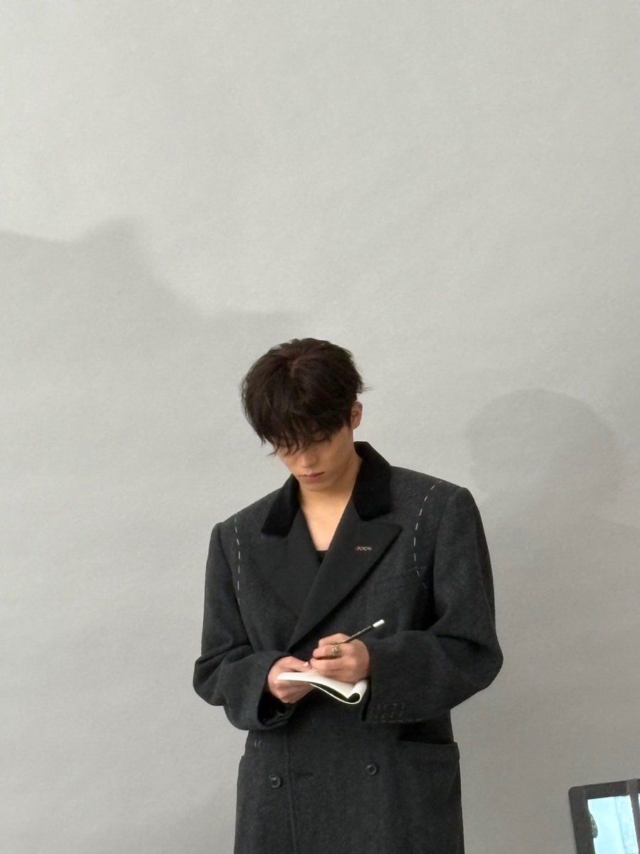 배배 tweet media