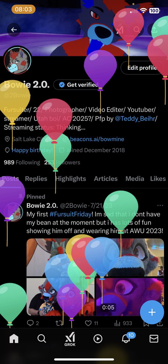 2Bowie's tweet photo. *bites balloons* https://t.co/PH5X27vYxK