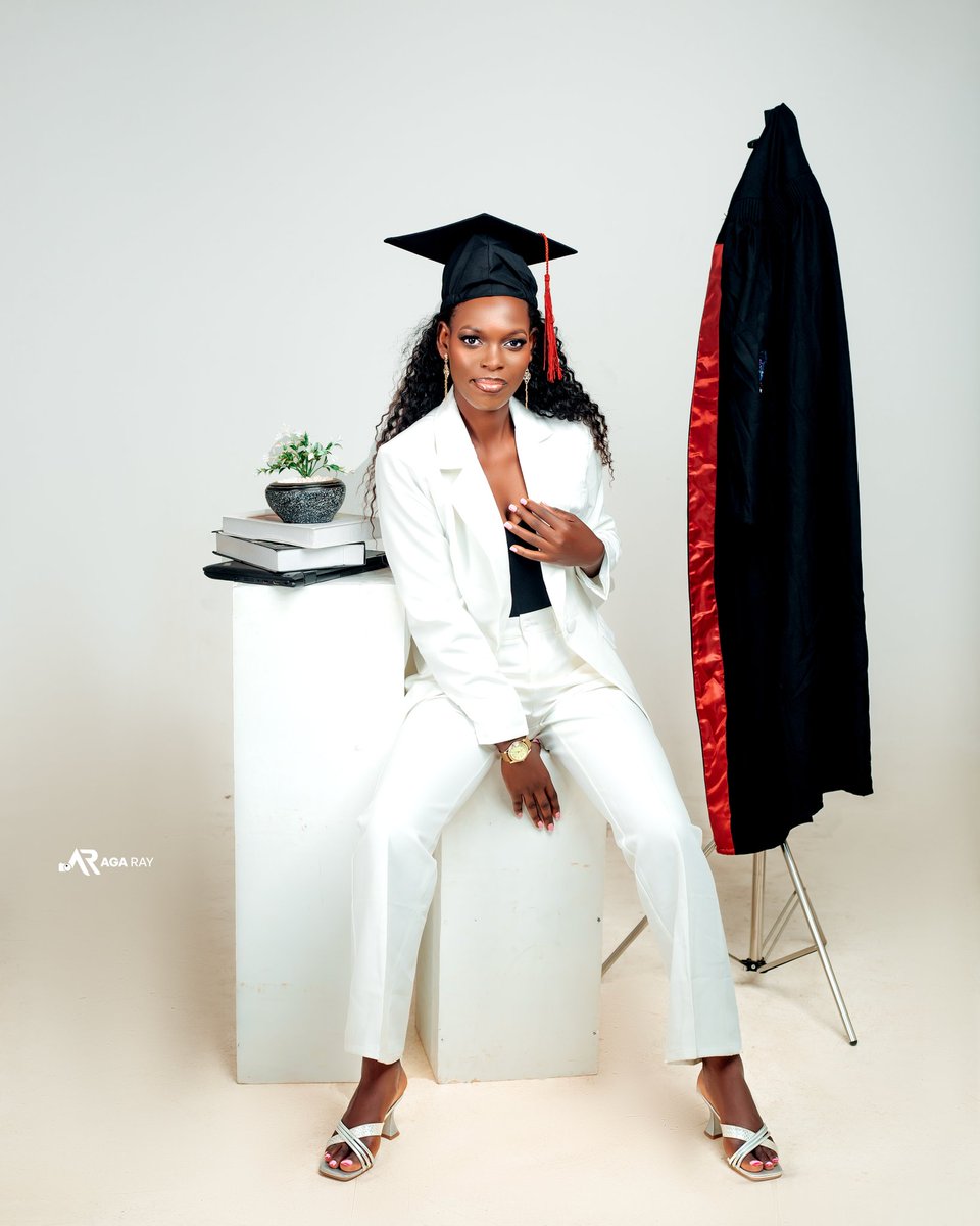 AGA RAY 📸 tweet media