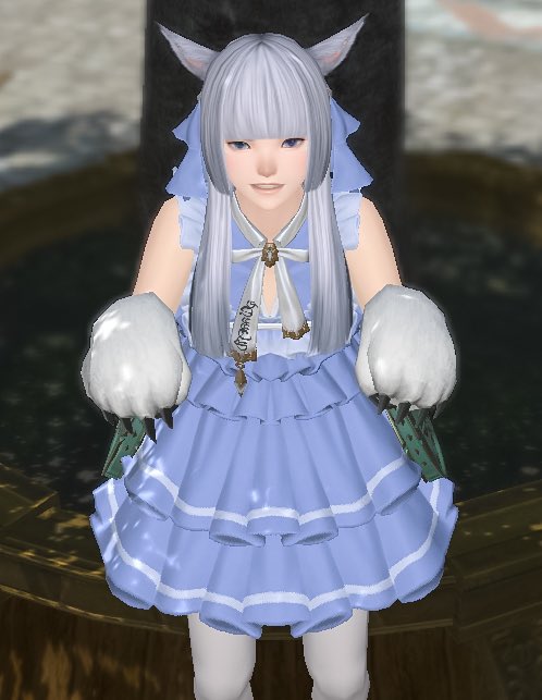 오랜만에 접속해서 석판으로 샀어요 
너무 귀엽다