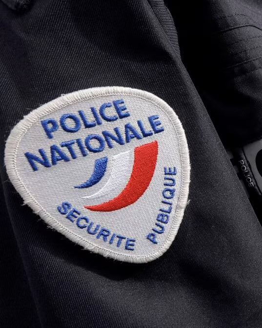 Nos forces de l’ordre une fois de plus prises pour cibles !

À Cannes, le pire a été évité. Nos policiers ont fait preuve d’un grand professionnalisme pour neutraliser un individu les menaçant avec un couteau.

Honneur et soutien à ceux qui nous protègent.