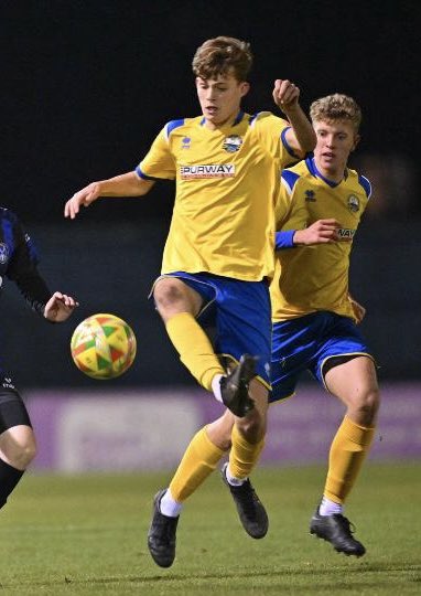 We welcome <a href="/WillAyre/">Will Ayre</a> to the team. 

Big thanks to <a href="/usportsmouthfc/">USPFC</a> for a smooth transfer 👍 

#Creeksiders ❤️🖤