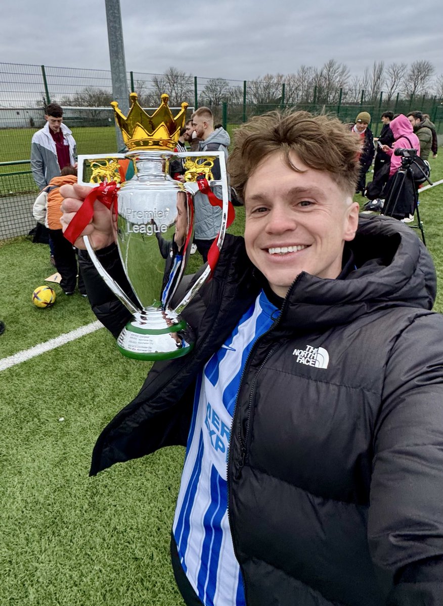 joe_weller_'s tweet photo. Champion x2 🏆💙⚽️
Thank you @chrismd10 for the opportunity.
Here’s to heel-turn summer 🔥 https://t.co/UZN8wgrsUm