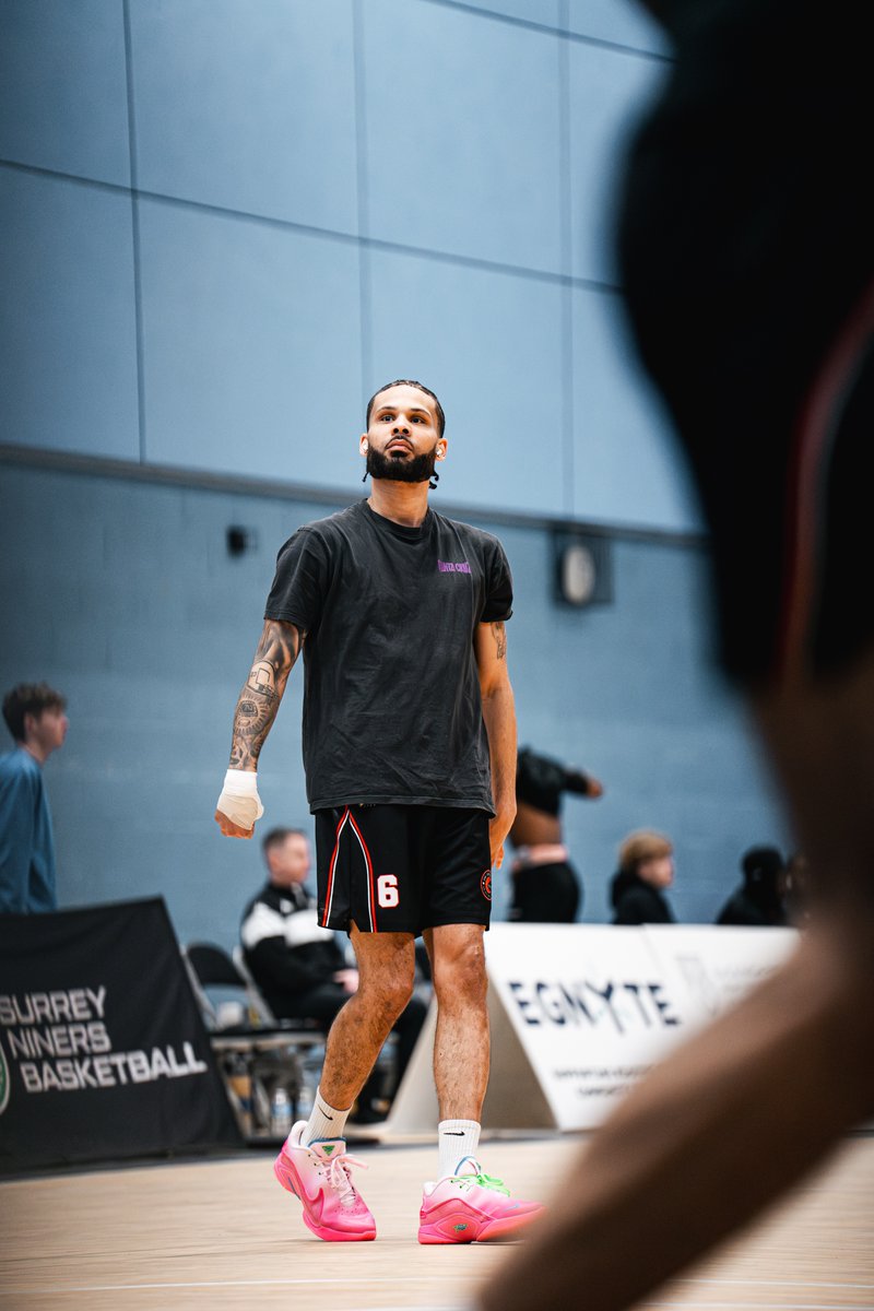 kitkingTrophy tweet media