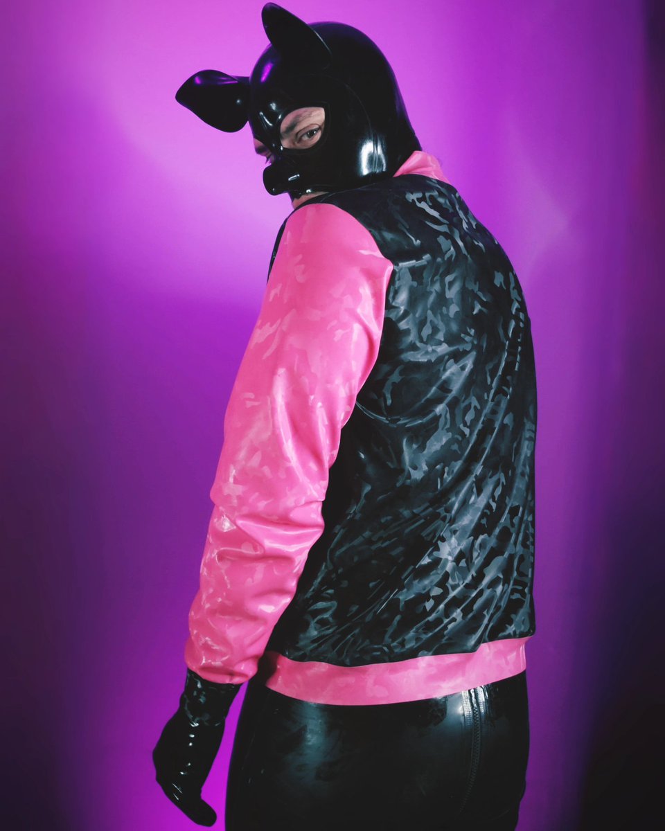 Rubber pig hood and Camo latex jacket 🐽🩷🖤