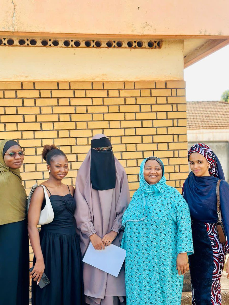 Abiola614641's tweet photo. With our Nansu Metron , madam Hauwa https://t.co/imo2yvMhQC