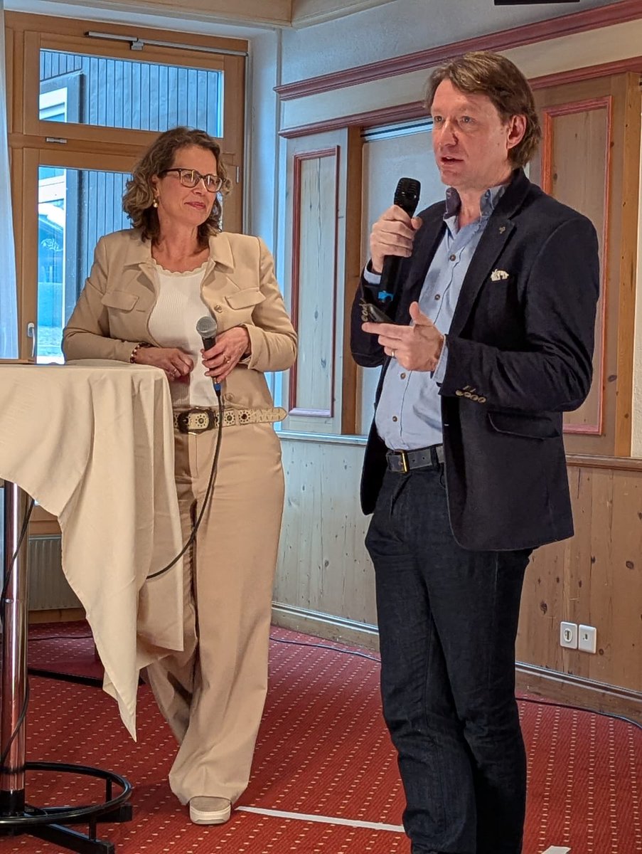 JIRcohort (@jrcohort) on Twitter photo Fantastic debate between Pr Sylvia Kamphuis <a href="/sylviakamphuis1/">sylviakamphuis</a> and Dr Phil Riley <a href="/rileyphil/">Phil Riley</a> about going down fast vs slow with your steroids in lupus nephritis #LupusNephritis #JIRWinterSchool Fantastic debate between Pr Sylvia Kamphuis <a href="/sylviakamphuis1/">sylviakamphuis</a> and Dr Phil Riley <a href="/rileyphil/">Phil Riley</a> about going down fast vs slow with your steroids in lupus nephritis #LupusNephritis #JIRWinterSchool