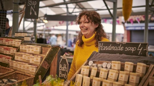 Fancy becoming a trader at the award-winning Shambles Market and joining an amazing group of people? ✨

Shambles Market is a key location in York, and we're looking for new and talented traders to join our community.

Find out more: makeityork.com/markets/shambl…
