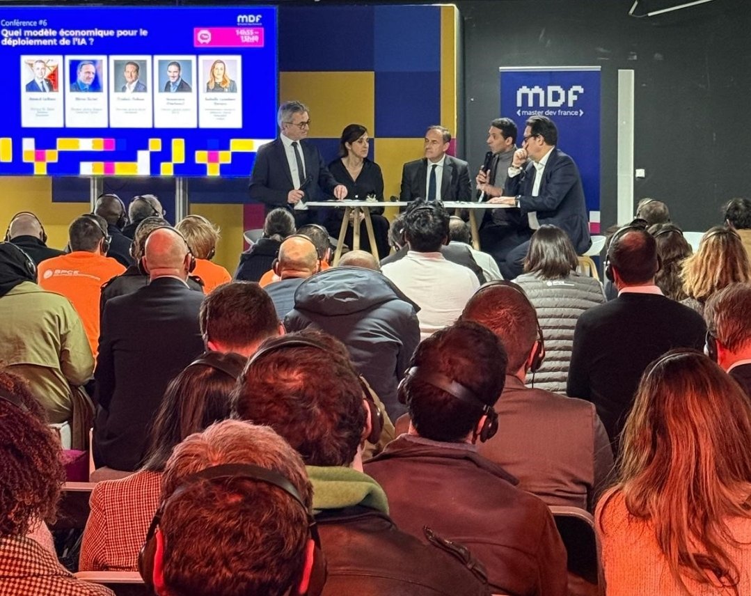 CherkaouiN1's tweet image. @MasterDevFrance 2005 - 9éd. Sous le thème &quot;L’avenir de l’#IA c’est l’humain&quot;.
Ravi d&apos;avoir participé au débatsur le &quot;modèle économique de déploiement de l&apos;IA&quot; avec :
Olivier Sichel, DG #Caissedesdépôts, Frederic Dufaux, DGA #Docapost &amp;amp; Isabelle Donato, Dir #Innovation #inetum