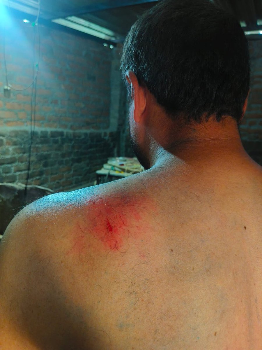 prabhatsingh78's tweet image. चित्रकूट में पुलिस की गुंडागर्दी गणेश विश्वकर्मा , विमल कुमार यादव दारू पी कर लोगो से मारपीट की नयागांव थाना स्टाफ मौन थाने के सामने का वीडियो।
@DGP_MP
@satna_sp 
@IG_Rewa 
@Collector_Satna