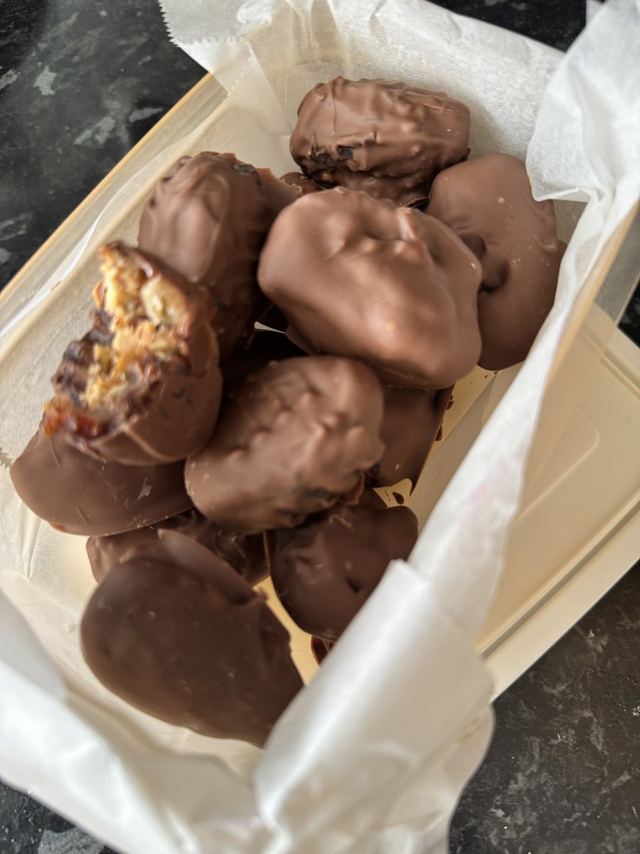 Hayley Davies (@hayleydaviez) on Twitter photo I just had to make these tasty little treats, a recipe by <a href="/DrAmirKhanGP/">Dr Amir Khan GP</a> pitted Madjool dates stuffed with crunchy peanut butter and walnuts, I did tweak the recipe slightly by covering them in a thin layer of milk chocolate ☺️👌👌👌 I just had to make these tasty little treats, a recipe by <a href="/DrAmirKhanGP/">Dr Amir Khan GP</a> pitted Madjool dates stuffed with crunchy peanut butter and walnuts, I did tweak the recipe slightly by covering them in a thin layer of milk chocolate ☺️👌👌👌
