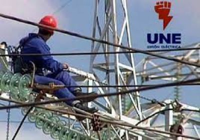 El Partido y el Gobierno mantienen estrecho seguimiento a la actual situación para su pronta recuperación.

Desde las 08:30 horas, se generan en #Cuba más de 200MW destinados a centros vitales.