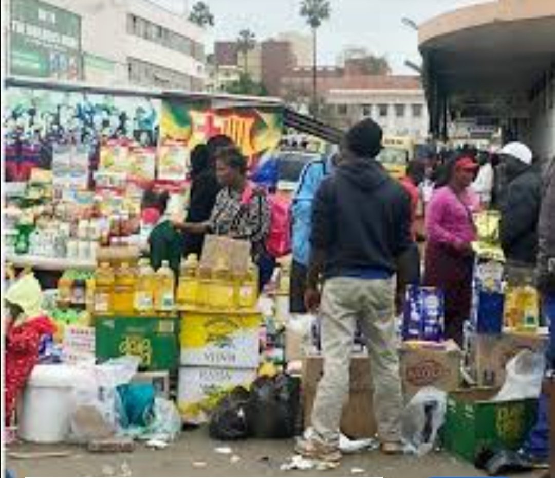 comrademogo's tweet photo. @FMaguwu Mkoma Farai how is this justifiable and acceptable ? Shops are paying rent they pay licence fees and Mai Rhoda just shows up with her smuggled counterfeit goods rent free on the streets 

This is wrong on so many levels and it has to stop https://t.co/txXaabrPmG