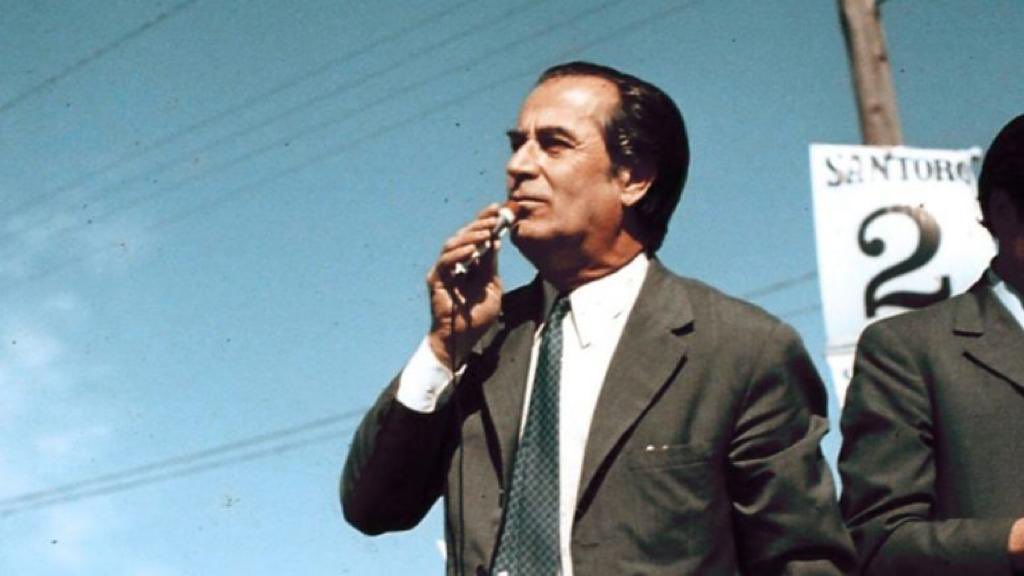 “Si nos toca bailar con la más fea, pues con la más fea bailamos si en ello va la suerte del país”.

106 años del ultimo gran jefe.