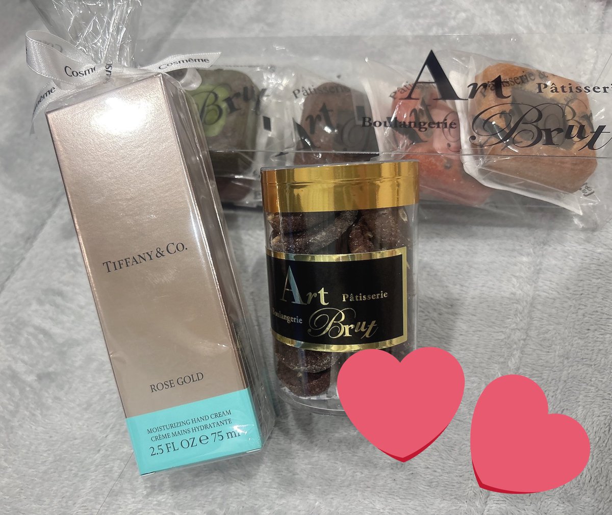 M1h_14's tweet photo. １ヶ月ぶりのおデート🌙
ホワイトデー もらった🍫♡

相変わらずパチは2人してぼろ負け🙂w
399も低投資で当てれるのにまじで
LUSH入んねぇ☺️ ラキトリとも相性悪すぎ☺️

昼も夜も食べたいもん食べれて しあわへ〜🫰🏻 https://t.co/u3yf32EZ36