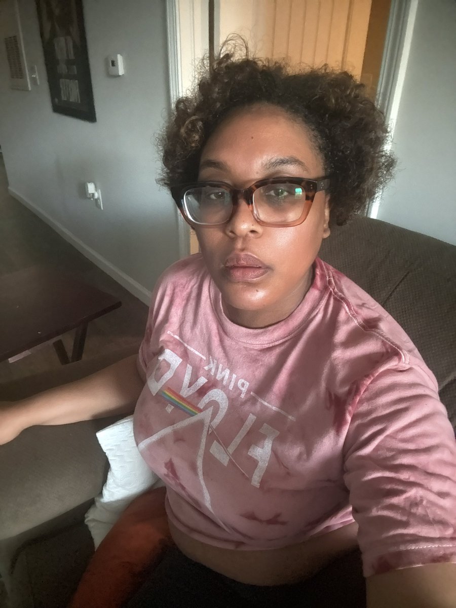 amdunlap36's tweet photo. 30min workout and taught myself the Boots on the ground line dance! So all together an hour cardio session! Iโm tied and sweaty but still cute! ๐๐ #44andfine
I called several of my friends to show them I finally learned this dance ainโt nobody picked up not even my daughter! https://t.co/2KCcVAjyZy