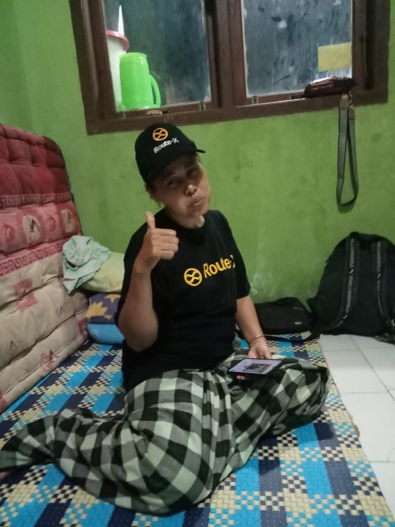 JackpoT_LFG's tweet photo. My sister wanted to have a t-shirt and hat with the Route-X symbol on it from me, I couldn't resist, I gave it to her, she liked it, thank you @routexio and @ARusmana15 for the prize.
#groute https://t.co/O9QJhlwMvZ