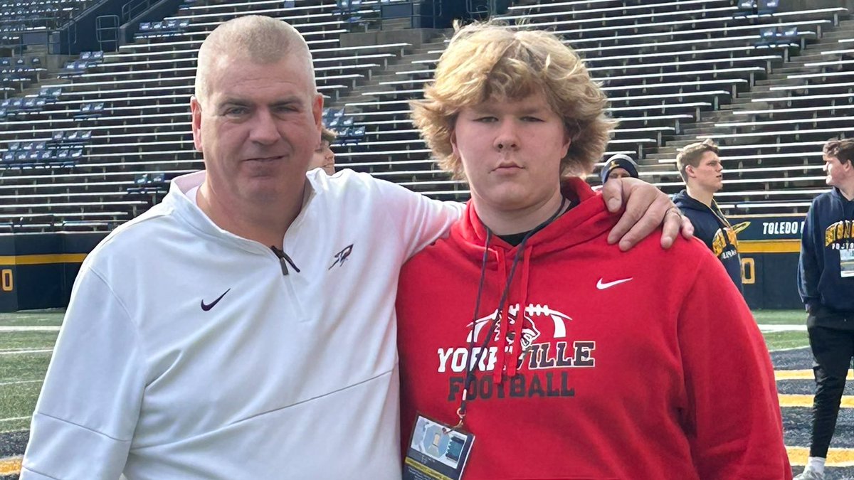 Six Star Football | PLUS+ (@sixstarfootball) on Twitter photo Linemen making our talent radar in Illinois 2026 Class
⭐️Yorkville's Lackey onto bigger radars with Junior Day Visits to Toledo & Western Michigan🔥
STORY:▶️🔗sixstarfootball.com/article/lineme…
<a href="/WallaceSantonio/">Santonio Wallace</a> <a href="/JaylenTorres54/">Jaylen Torres</a> <a href="/OliverS14012264/">Oliver Smith</a> <a href="/BrodenReynolds1/">Broden Reynolds</a> <a href="/damianN65/">Damian Nieves</a> <a href="/Colesonm07/">Coleson Miller</a> Linemen making our talent radar in Illinois 2026 Class
⭐️Yorkville's Lackey onto bigger radars with Junior Day Visits to Toledo & Western Michigan🔥
STORY:▶️🔗sixstarfootball.com/article/lineme…
<a href="/WallaceSantonio/">Santonio Wallace</a> <a href="/JaylenTorres54/">Jaylen Torres</a> <a href="/OliverS14012264/">Oliver Smith</a> <a href="/BrodenReynolds1/">Broden Reynolds</a> <a href="/damianN65/">Damian Nieves</a> <a href="/Colesonm07/">Coleson Miller</a>
