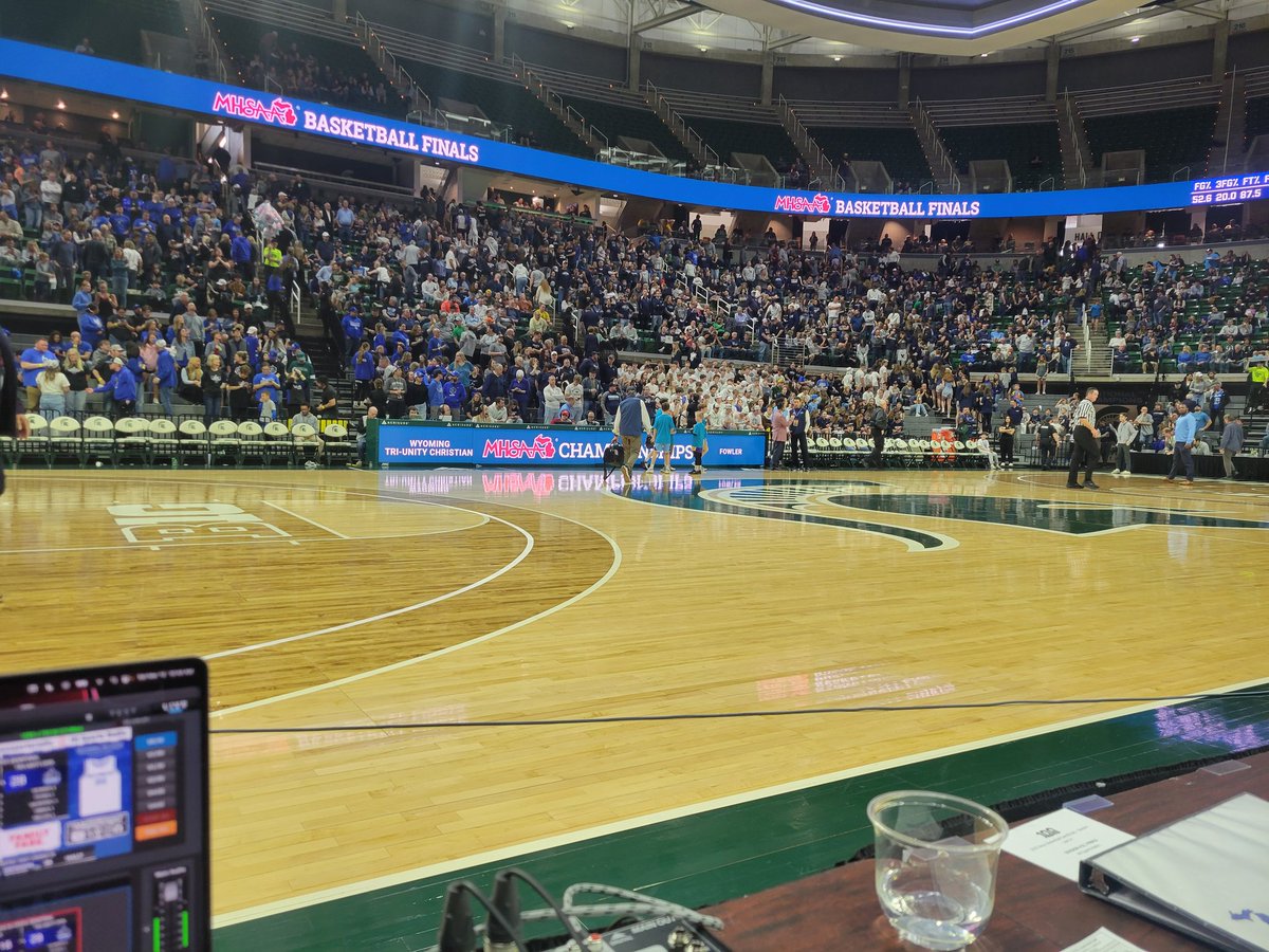 Michigan Game Night (@migamenight) on Twitter photo Halftime
Tri-Unity: 28
Fowler: 16pts
Silverton: 11pts
J. Halfmann: 8pts
2nd Half LIVE - MichiganSportsRadio.com and <a href="/MISportsRadio/">Michigan Sports Radio</a> App Halftime
Tri-Unity: 28
Fowler: 16pts
Silverton: 11pts
J. Halfmann: 8pts
2nd Half LIVE - MichiganSportsRadio.com and <a href="/MISportsRadio/">Michigan Sports Radio</a> App