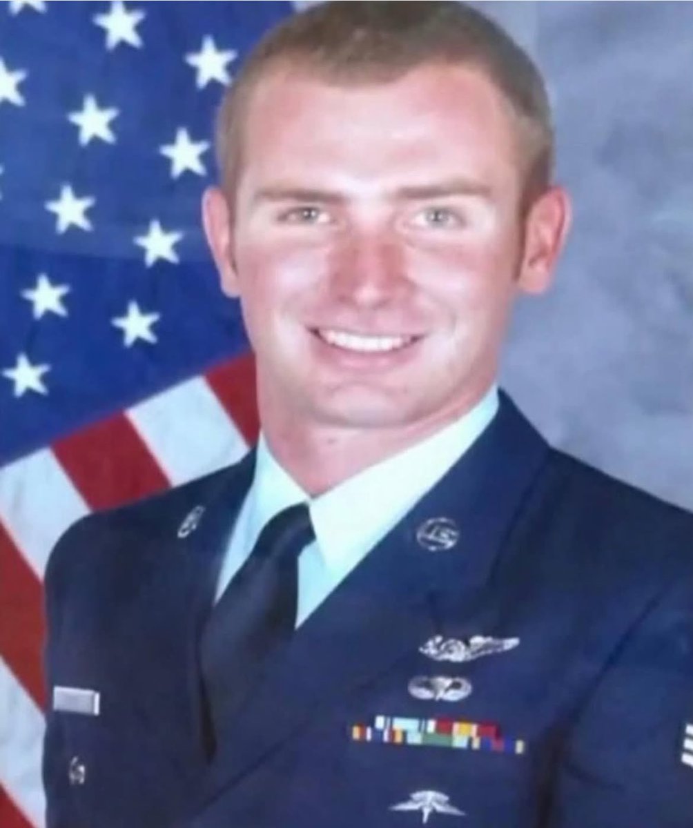 op_hawkeye's tweet photo. 3.15.2018 ~ Staff Sergeant Carl Enis🇺🇸

#OpHawkeyeRemembers #CarlEnis #GulliverPrep #FSU #Pararescueman #PJ #308thRescueSquadron #920thRescueWing #TOML #Jolly51

📜 https://t.co/Z8rTZXojjA
📰 https://t.co/BYoUu5pJXv
📰 https://t.co/4ybUuGhpbt https://t.co/7U7XmiJYVz