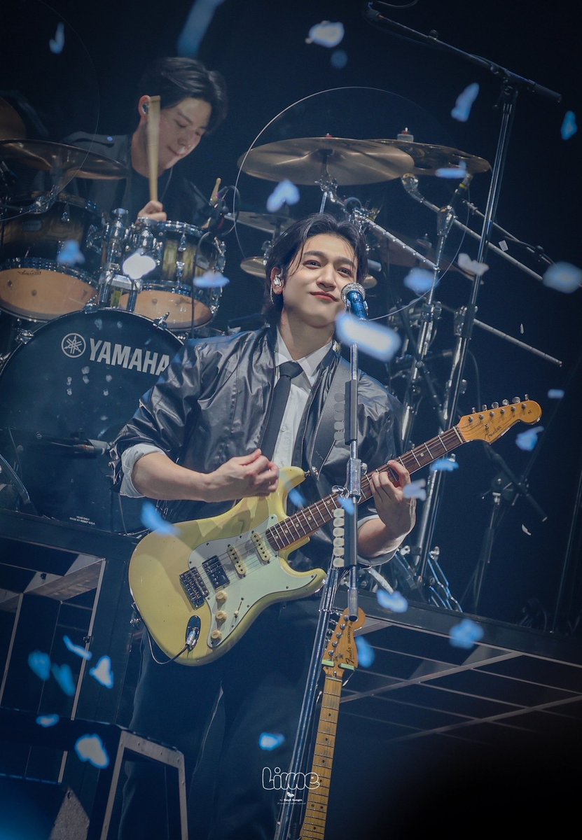 250315 FOREVER YOUNG
#성진 #SUNGJIN #데이식스 #DAY6

🫳🏼🫳🏼