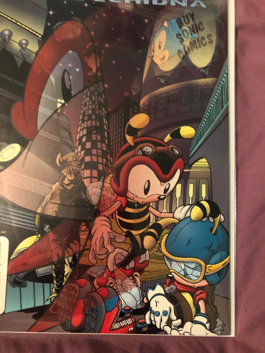 Mello_Bee_'s tweet photo. I have him….FINALLY!! I’m waiting for my other one but MELLOOOOO MELLO THE BEE 
#sonicarchiecomic 
#mellothebee
#SonicTheHedgehog https://t.co/EnYf6d7yu8