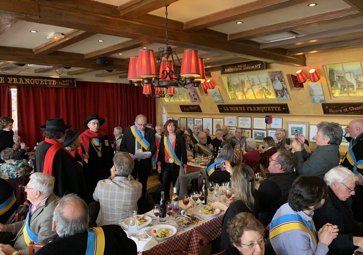 JMCambaceres's tweet photo. AG de #RépubliquedeMontmartre siège social #LaBonneFranquette (18ème). Rapports président #AlainCoquard, SG #AlainPeanChatelain et ministre Trésor #BernardPeaudecerf. Bilans 2024.Projets et budget 2025.Discussions actualités locales.Intronisation. Déjeuner. @BriceMoyse. https://t.co/Tm4vYtrk94