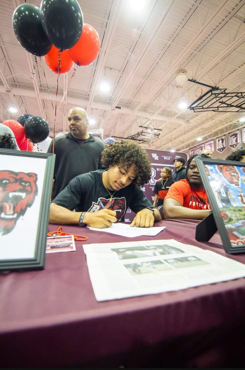 gfreezzo's tweet image. Blessed to Sign to Bridgewater State University, looking forward to this next chapter in my life. This is just the beginning...💯. #AGTG